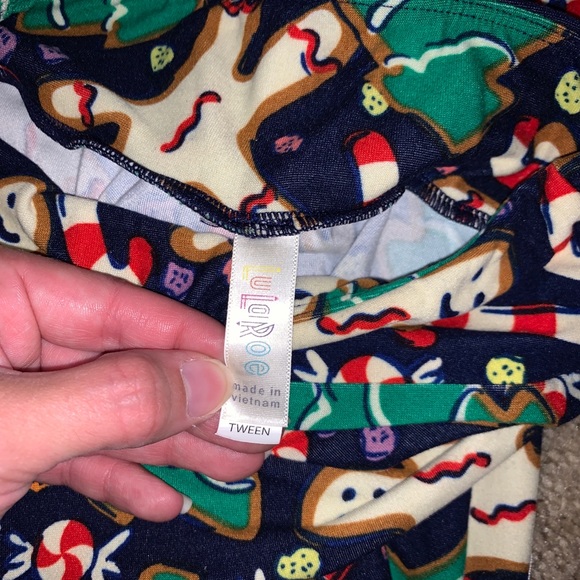 LuLaRoe Tween Holiday Leggings - Picture 2 of 2